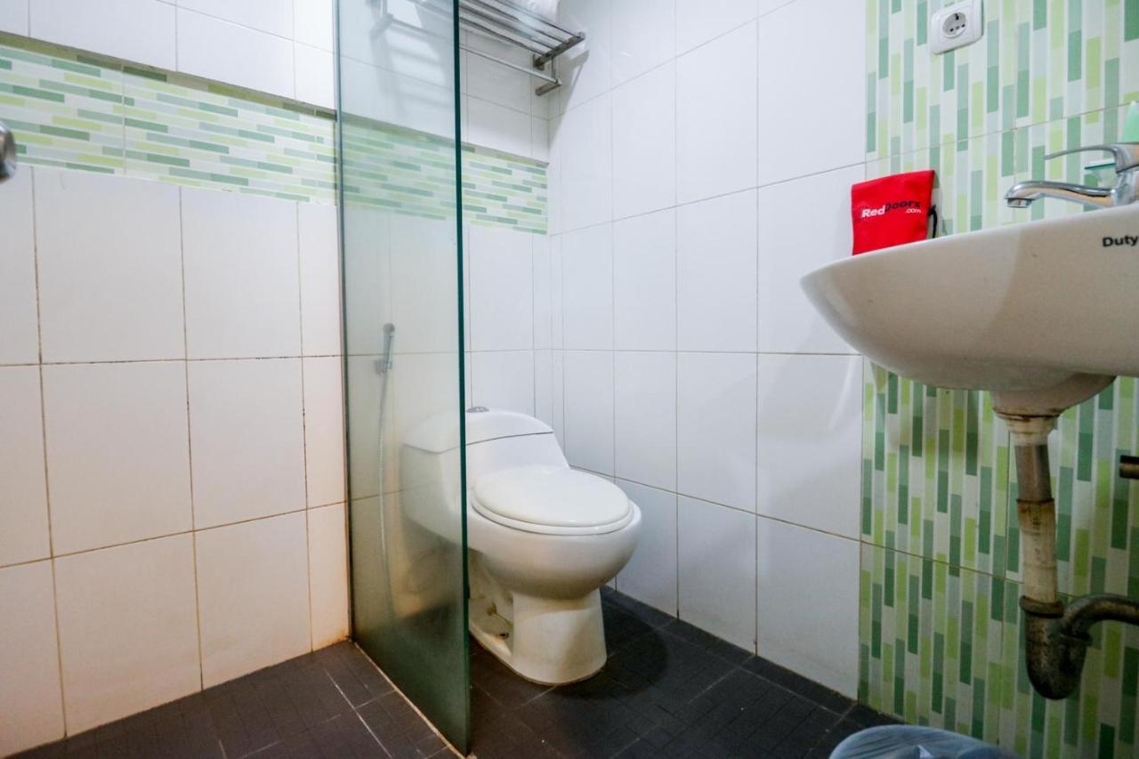 Reddoorz Plus Near Universitas Lambung Mangkurat Банджармасин Экстерьер фото